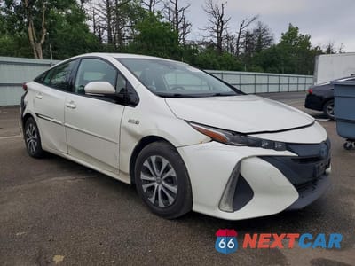 Czwarte zdjęcie samochodu z boku: 2020 TOYOTA PRIUS PRIME XLE VIN:JTDKARFP1L3126451 - miniatura