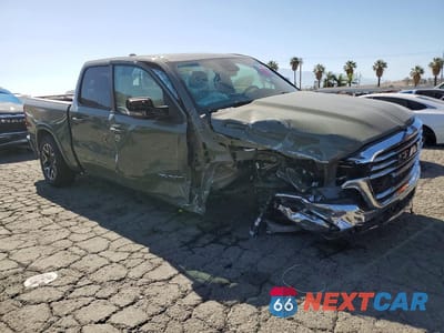 Czwarte zdjęcie samochodu z boku: 2026 RAM 1500 LARAMIE VIN:1C6SRFJP5TN281949 - miniatura