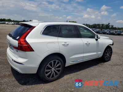 Trzecie zdjęcie samochodu z tyłu: 2021 VOLVO XC60 T6 INSCRIPTION VIN:YV4A22RL0M1723674 - miniatura