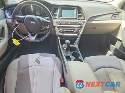 Zdjęcie 8 z 12 samochodu: 2018 HYUNDAI SONATA SEL VIN:5NPE34AFXJH618728 - miniatura