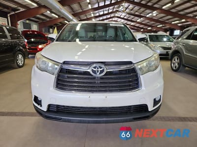 Piąte zdjęcie samochodu w środku: 2015 TOYOTA HIGHLANDER XLE VIN:5TDJKRFH6FS081169 - miniatura