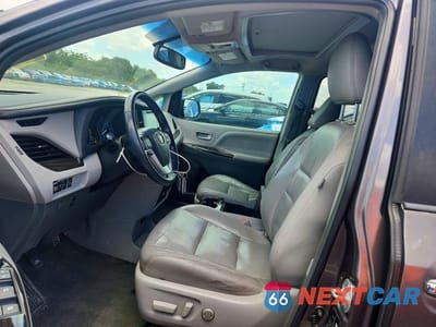 Zdjęcie 7 z 12 samochodu: 2015 TOYOTA SIENNA XLE PREMIUM 8-PASSENGER VIN:5TDYK3DC7FS660027 - miniatura