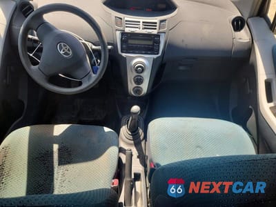 Zdjęcie 8 z 12 samochodu: 2008 TOYOTA YARIS BASE VIN:JTDJT923885206298 - miniatura