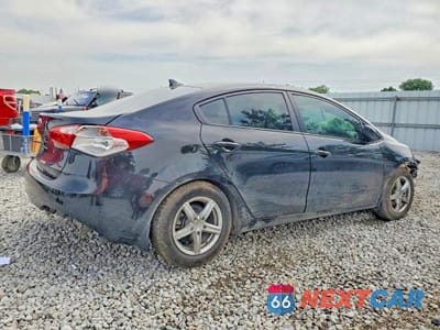 Trzecie zdjęcie samochodu z tyłu: 2015 KIA FORTE LX VIN:KNAFK4A60F5292448 - miniatura