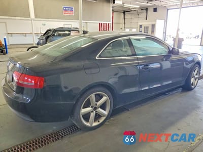 Trzecie zdjęcie samochodu z tyłu: 2010 AUDI A5 PREMIUM PLUS VIN:WAULFAFR1AA036019 - miniatura