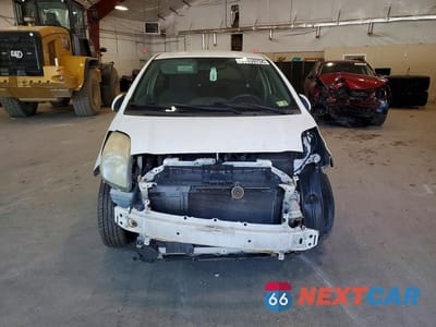 Piąte zdjęcie samochodu w środku: 2007 TOYOTA YARIS BASE VIN:JTDJT923X75054748 - miniatura