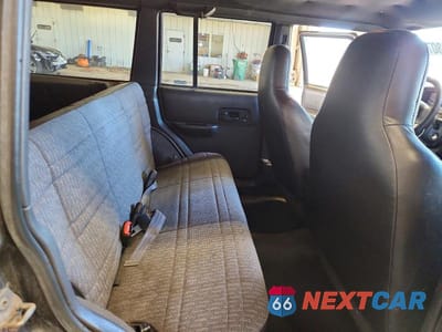 Zdjęcie 11 z 13 samochodu: 2000 JEEP CHEROKEE SPORT VIN:1J4FF48S6YL180952 - miniatura
