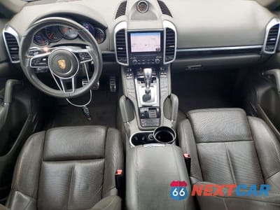 Zdjęcie 8 z 12 samochodu: 2017 PORSCHE CAYENNE S VIN:WP1AB2A25HLA51108 - miniatura