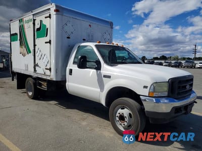 Czwarte zdjęcie samochodu z boku: 2003 FORD F550 SUPER DUTY BOX TRUCK VIN:1FDAF56S03EB73335 - miniatura