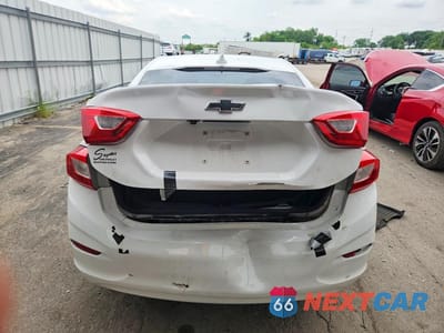 Zdjęcie 6 z 12 samochodu: 2017 CHEVROLET CRUZE LT VIN:1G1BE5SM6H7244674 - miniatura