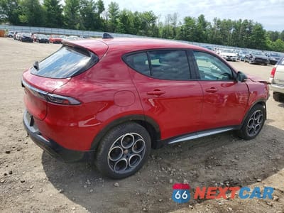 Trzecie zdjęcie samochodu z tyłu: 2024 ALFA ROMEO TONALE TI VIN:ZASPATCW2R3043199 - miniatura