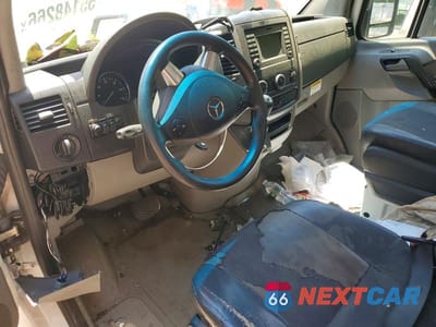 Zdjęcie 8 z 13 samochodu: 2016 MERCEDES-BENZ SPRINTER 3500 VAN WITH BUCKET LIFT VIN:WD3PF3DC8GP276943 - miniatura