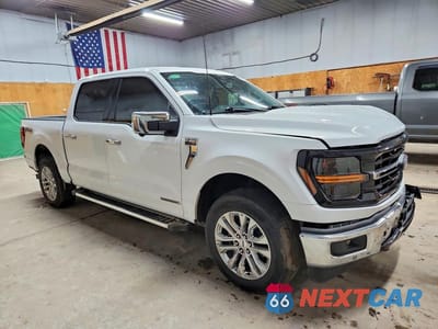 Czwarte zdjęcie samochodu z boku: 2024 FORD F150 XLT VIN:1FTFW3LD2RFA97172 - miniatura