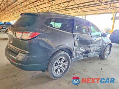 Trzecie zdjęcie samochodu z tyłu: 2017 CHEVROLET TRAVERSE LT VIN:1GNKVGKD9HJ264107 - miniatura