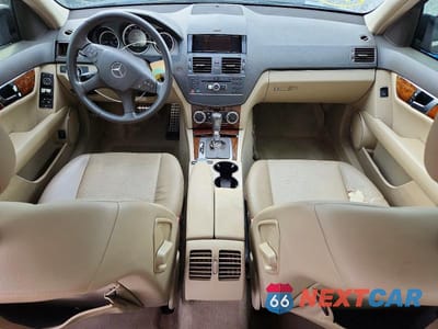 Zdjęcie 8 z 12 samochodu: 2011 MERCEDES-BENZ C 300 VIN:WDDGF5EB7BR158957 - miniatura