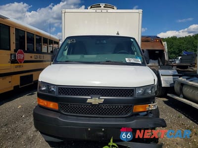 Piąte zdjęcie samochodu w środku: 2021 CHEVROLET EXPRESS G3500 VIN:1GB0GRFP4M1171892 - miniatura