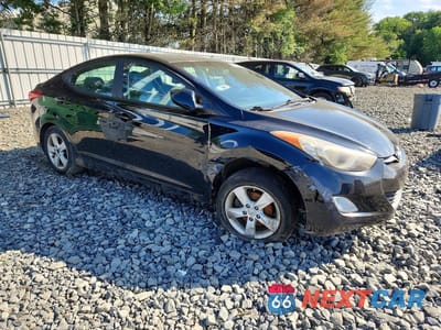 Czwarte zdjęcie samochodu z boku: 2012 HYUNDAI ELANTRA GLS VIN:KMHDH4AE1CU345218 - miniatura