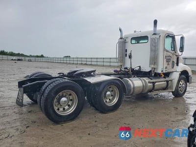 Czwarte zdjęcie samochodu z boku: 2007 FREIGHTLINER COLUMBIA 1 - SEMI TRUCK VIN:1FUJF0DE37LX84040 - miniatura