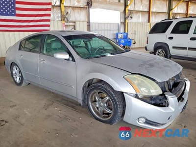 Czwarte zdjęcie samochodu z boku: 2004 NISSAN MAXIMA 3.5 SE VIN:1N4BA41E34C870925 - miniatura