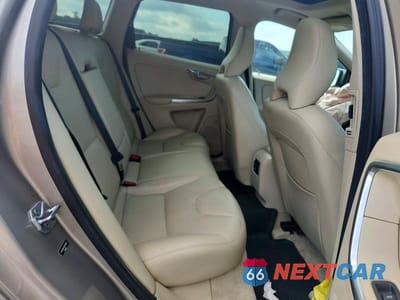 Zdjęcie 10 z 12 samochodu: 2016 VOLVO XC60 T6 PREMIER VIN:YV4902RKXG2788918 - miniatura