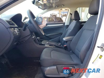 Zdjęcie 7 z 12 samochodu: 2012 VOLKSWAGEN PASSAT S VIN:1VWAH7A31CC066944 - miniatura