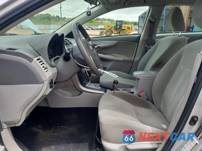 Zdjęcie 7 z 12 samochodu: 2010 TOYOTA COROLLA LE VIN:2T1BU4EE0AC196439 - miniatura