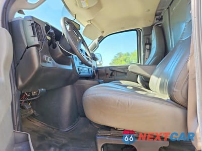 Zdjęcie 6 z 13 samochodu: 2020 CHEVROLET EXPRESS G3500 VIN:1GCZGGFP8L1250214 - miniatura