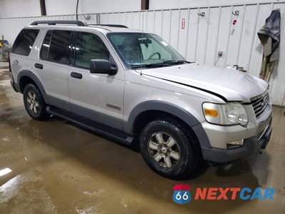 Czwarte zdjęcie samochodu z boku: 2006 FORD EXPLORER XLT VIN:1FMEU73E26ZA22267 - miniatura