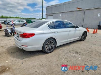 Trzecie zdjęcie samochodu z tyłu: 2019 BMW 530 I VIN:WBAJA5C53KWW22224 - miniatura