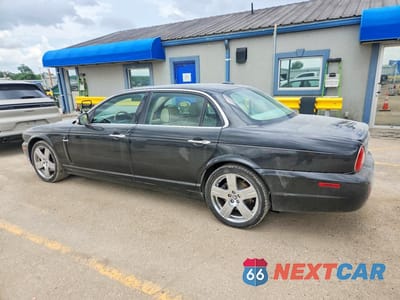 Drugie zdjęcie samochodu z przodu: 2009 JAGUAR XJ8 L VIN:SAJWA79B69SH30506 - miniatura