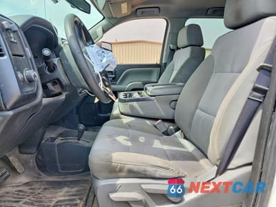 Zdjęcie 7 z 12 samochodu: 2019 CHEVROLET SILVERADO K3500 VIN:1GC4KVCGXKF128540 - miniatura