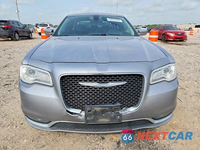 Piąte zdjęcie samochodu w środku: 2016 CHRYSLER 300C VIN:2C3CCAEG9GH212230 - miniatura