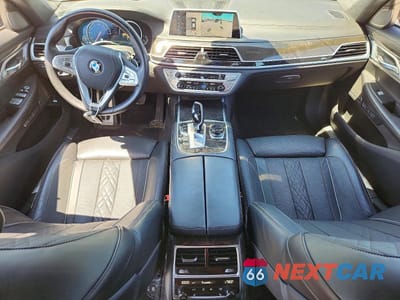 Zdjęcie 8 z 12 samochodu: 2017 BMW 750 XI VIN:WBA7F2C53HG421811 - miniatura