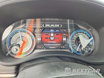 Zdjęcie 9 z 13 samochodu: 2021 RAM 3500 LIMITED VIN:3C63RRRL2MG588559 - miniatura
