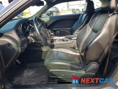 Zdjęcie 7 z 12 samochodu: 2019 DODGE CHALLENGER SXT VIN:2C3CDZAG1KH621459 - miniatura