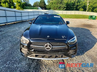 Piąte zdjęcie samochodu w środku: 2021 MERCEDES-BENZ E 450 4MATIC VIN:W1K1J5KB8MF151867 - miniatura