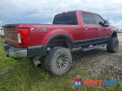 Trzecie zdjęcie samochodu z tyłu: 2017 FORD F250 LARIAT VIN:1FT7W2BT5HEE54856 - miniatura