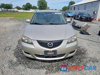 Piąte zdjęcie samochodu w środku: 2005 MAZDA 3 I VIN:JM1BK12F951332398 - miniatura