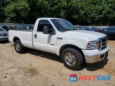Czwarte zdjęcie samochodu z boku: 2005 FORD F250 SUPER DUTY VIN:1FTSF20P95EB46956 - miniatura