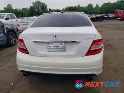 Zdjęcie 6 z 13 samochodu: 2011 MERCEDES-BENZ C 300 4MATIC VIN:WDDGF8BB3BR133589 - miniatura