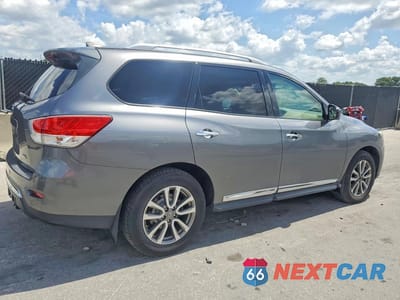 Trzecie zdjęcie samochodu z tyłu: 2015 NISSAN PATHFINDER SL VIN:5N1AR2MN3FC677137 - miniatura