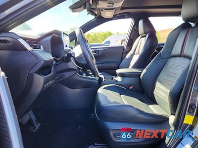 Zdjęcie 7 z 14 samochodu: 2021 TOYOTA RAV4 PRIME XSE VIN:JTMFB3FV2MD035758 - miniatura