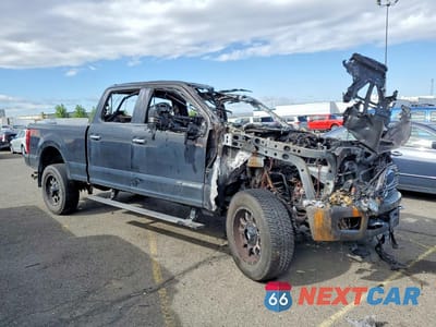 Czwarte zdjęcie samochodu z boku: 2017 FORD F350 SUPER DUTY VIN:1FT8W3BT7HED97392 - miniatura
