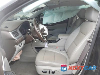 Zdjęcie 7 z 13 samochodu: 2022 GMC ACADIA SLT VIN:1GKKNML45NZ181555 - miniatura