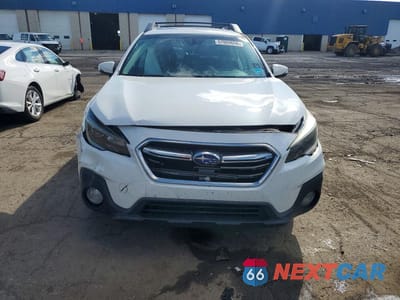 Piąte zdjęcie samochodu w środku: 2018 SUBARU OUTBACK 2.5I PREMIUM VIN:4S4BSAHC7J3249401 - miniatura