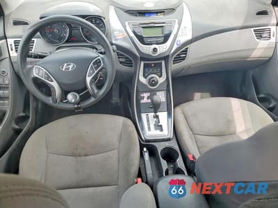 Zdjęcie 8 z 12 samochodu: 2013 HYUNDAI ELANTRA GLS VIN:5NPDH4AE5DH154157 - miniatura