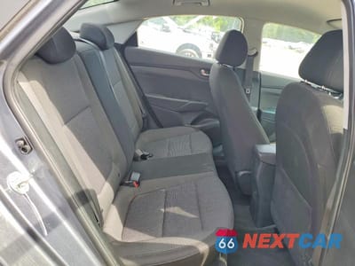 Zdjęcie 10 z 12 samochodu: 2019 HYUNDAI ACCENT SEL VIN:3KPC24A32KE071105 - miniatura