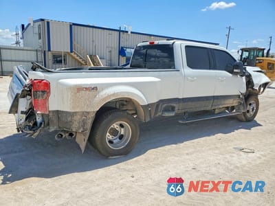 Trzecie zdjęcie samochodu z tyłu: 2024 FORD F350 SUPER DUTY VIN:1FT8W3DM5REE03374 - miniatura
