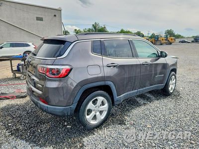 Trzecie zdjęcie samochodu z tyłu: 2020 JEEP COMPASS LATITUDE VIN:3C4NJDBB7LT239559 - miniatura