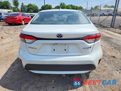 Zdjęcie 6 z 12 samochodu: 2022 TOYOTA COROLLA LE VIN:JTDEAMDE9N3008166 - miniatura